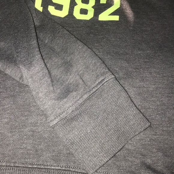 Sweatshirt - Picture 2 of 2